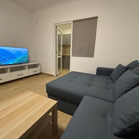 Militari Comfort Apartment Rosu Exterior photo